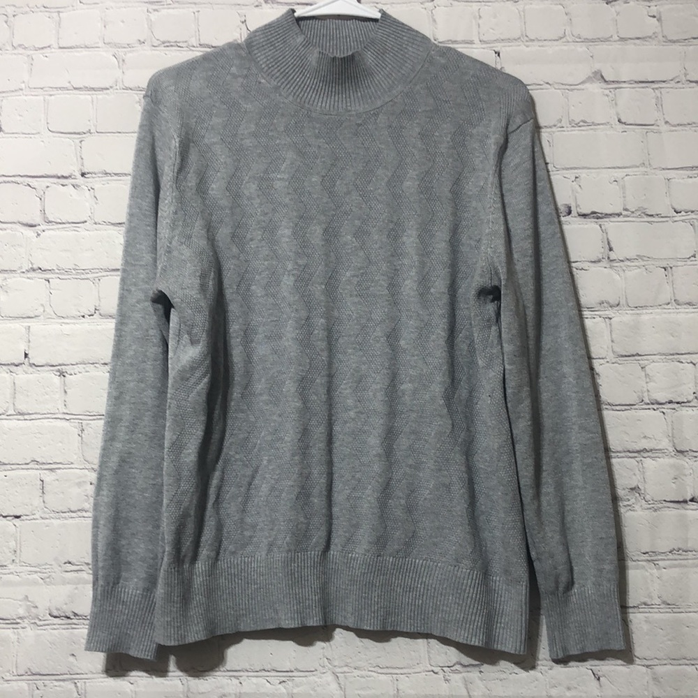 89th & Madison sweater in gray color large